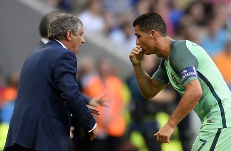 Cristiano+Ronaldo+Fernando+Santos+EPA
