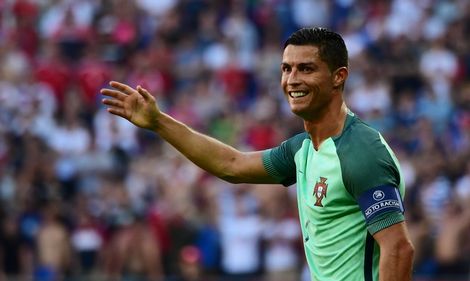 Cristiano+Ronaldo+lachen+AFP
