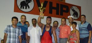 Nickerie wint nipt van De Rest 4