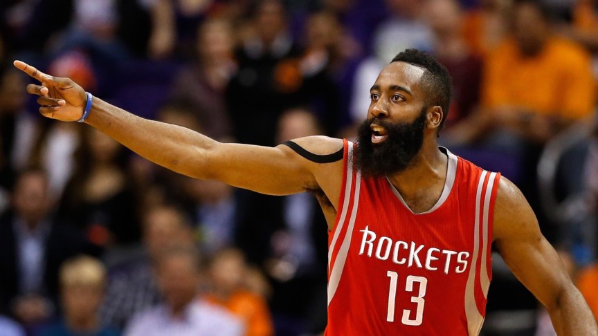 Harden helpt Houston Rockets met historische score aan zege