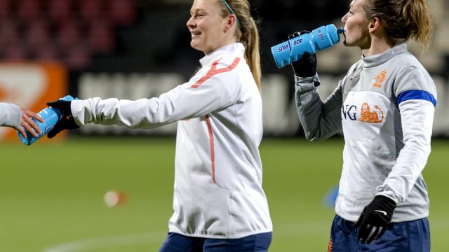 Voetbalsters Oranje boeken oefenzege op Noorwegen