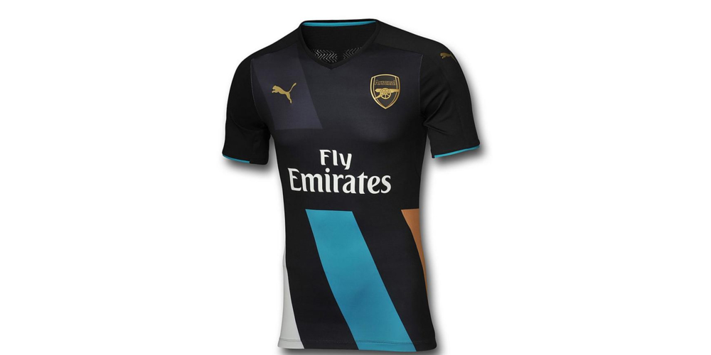 Arsenal onthult speciale bekershirts