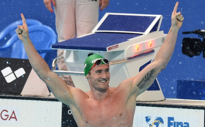 CAMERON BEATS WORLD RECORD IN 50M BREASTSTROKE