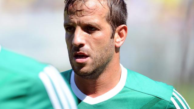 Van der Vaart loopt blessure op tijdens training Betis