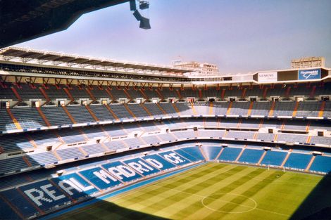 FIFA straft Real en Atlético zwaar