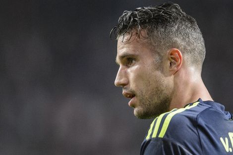 Van Persie trefzeker als invaller