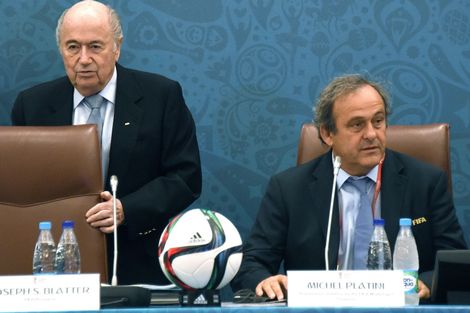 Platini haalt uit naar Blatter
