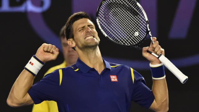 Djokovic verslaat Federer en gaat voor zesde titel op Australian Open