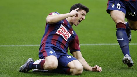 Eibar geeft Betis pak slaag