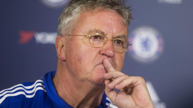 Hiddink bevestigt dat hij na seizoen vertrekt bij Chelsea