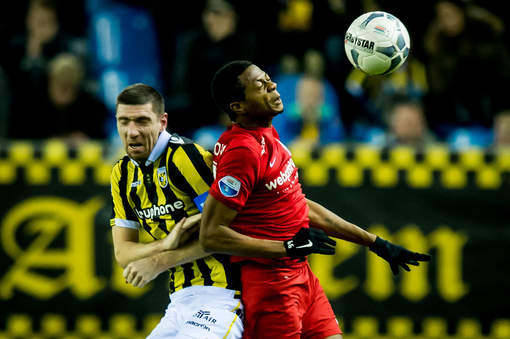 Twente stuurt Olaitan terug naar Olympiakos