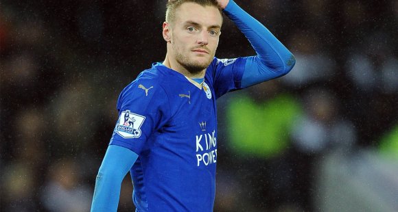 ‘Topscorer Vardy bindt zich tot medio 2019 aan Leicester City’