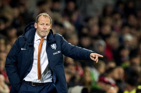 Blind kiest Letschert en Janssen