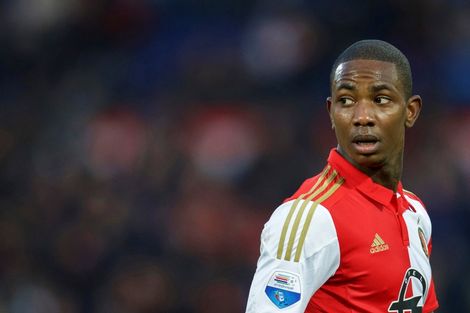 Basis lonkt voor Elia na nachtje in cel