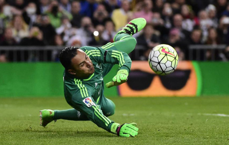 Real MadridReal Madrid man tells us how it is done Keylor: Penalty saving 101
