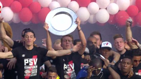 PSV groots gehuldigd in Eindhoven