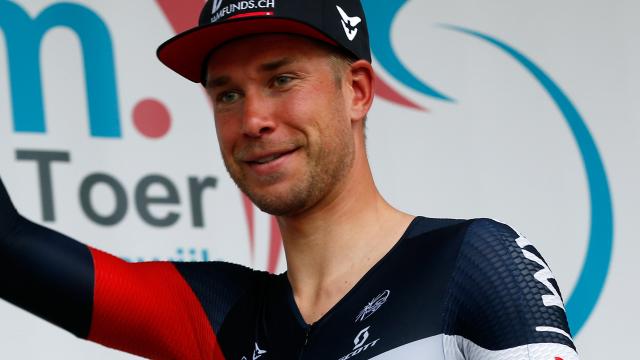 Kluge verrast sprinters in zeventiende rit, Kruijswijk behoudt marge