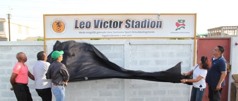 Leo Victor neemt eigen veld officieel in gebruik