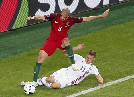 Finnbogason: ‘IJsland blijft tot de finale’