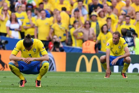 ‘Zlatan moet het doen tegen Belgen’