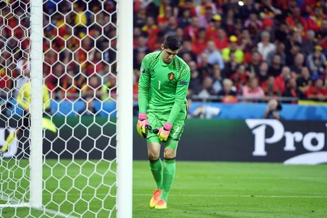 Courtois verbaasd over joggingbroek Kiraly