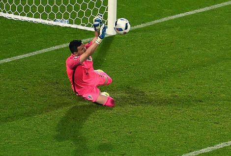 Subasic dankt Modric voor gestopte penalty
