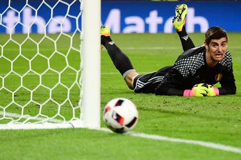 Courtois op zijn hoede voor Wales