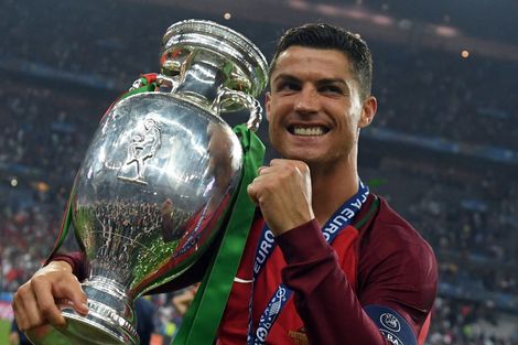 Ronaldo trekt lange neus