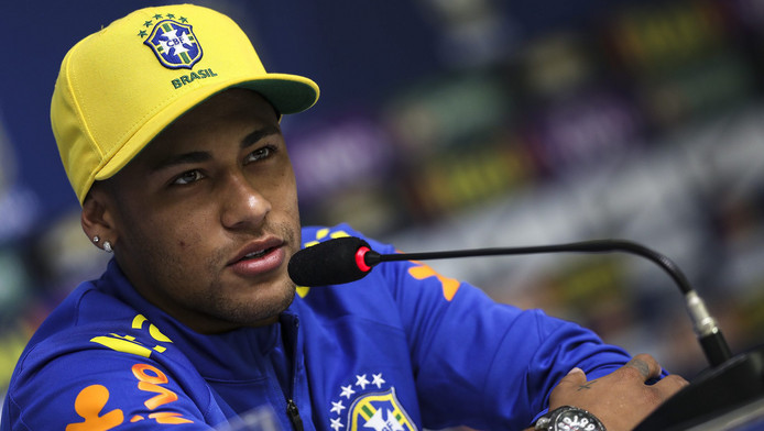 Neymar: Als jullie mijn salaris hadden, zouden jullie ook feesten