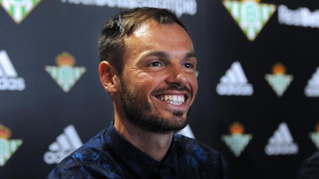 Ajax bevestigt komst Westermann van Real Betis