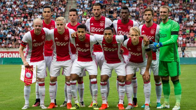 Ajax opent tegen PAOK jacht op minimaal 14 miljoen euro