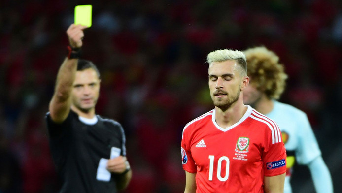 Schorsing Aaron Ramsey slaat gat in Welshe machine
