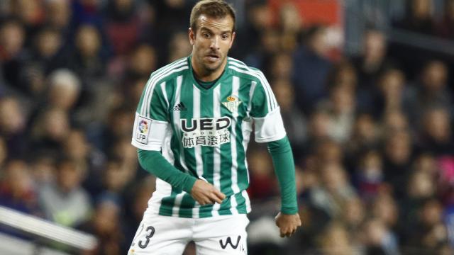 Fans Real Betis vragen om ontslag Van der Vaart