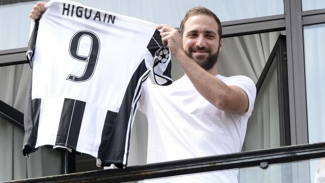 Juventus zoekt na komst Ronaldo naar oplossing voor Higuaín
