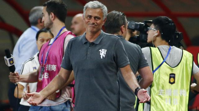 Oefenduel United tegen City afgelast wegens hevige regenval