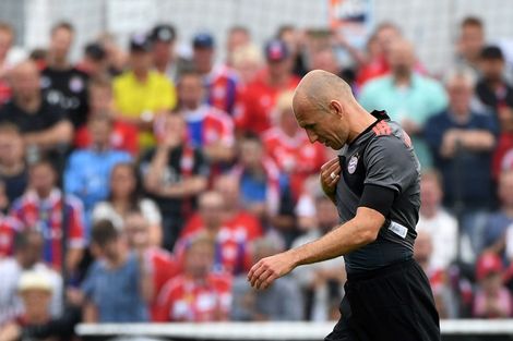 Robben weer weken buitenspel