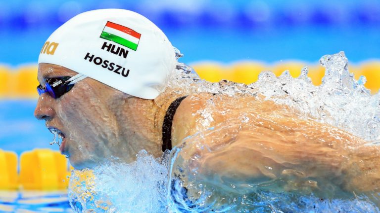 Katinka Hosszu crushes world record in 400m IM win