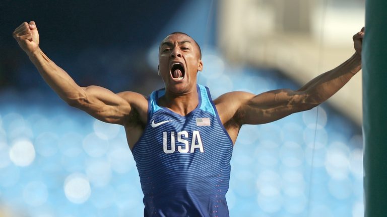 USA’s Ashton Eaton wins second straight Olympic decathlon gold