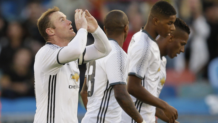Rooney gaat nog twee jaar door bij nationale ploeg