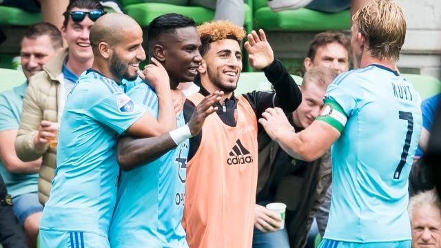 Elia geniet van hoofdrol en drie treffers voor Feyenoord