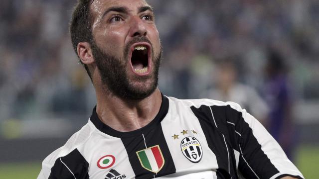 Higuain vindt het prima als iedereen hem te dik blijft noemen