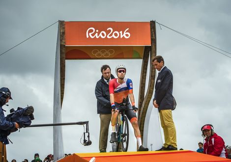 ZILVER VOOR DUMOULIN