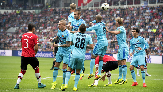 Feyenoord zet met zege in Eindhoven kroon op superweek