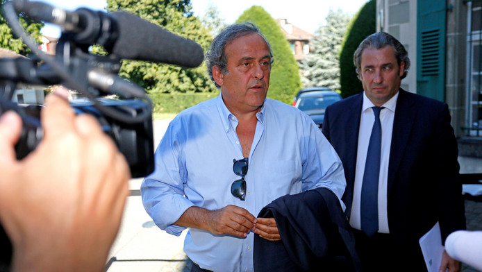 UEFA nodigt Platini uit voor voorzittersverkiezingen