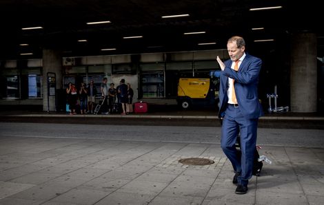 Blind: ‘Gooi bijltje er niet bij neer’