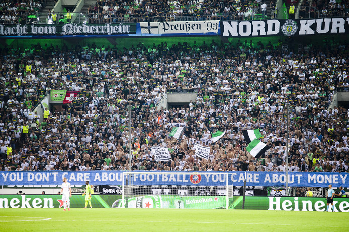 Fans Gladbach uit protest stil in Leipzig