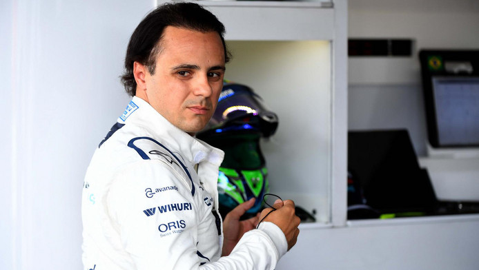 Massa bergt na 15 seizoenen zijn helm op