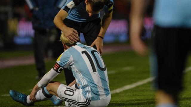 Messi laat weten dat bovenbeenblessure meevalt