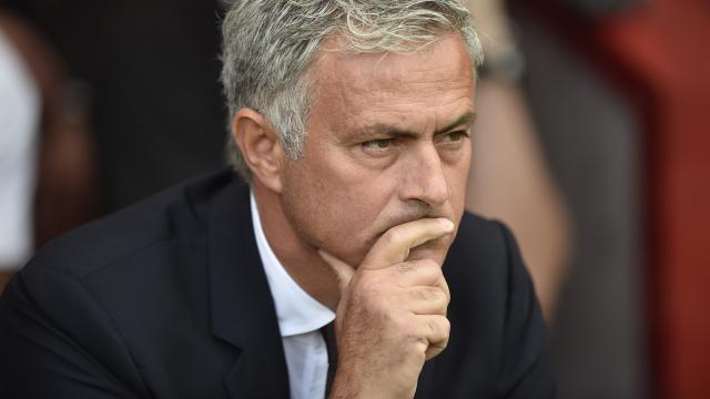 Mourinho ziet absentie Agüero bij City als nadeel voor United in derby