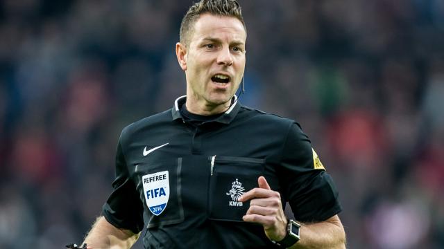 Primeur met videoscheidsrechter bij bekerduel Ajax-Willem II